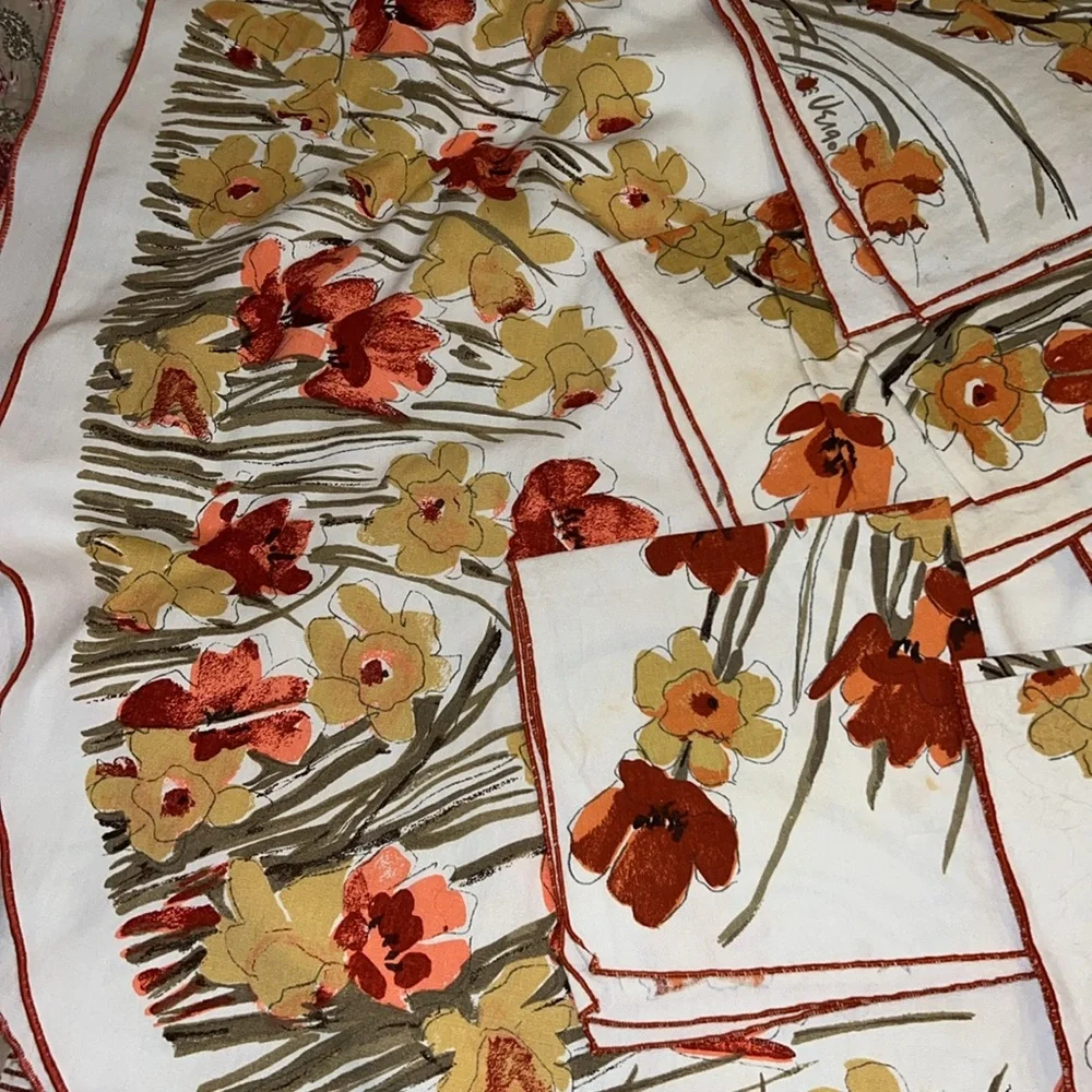 Vintage Vera Neumann ladybug tablecloth & 6 napkins oblong 84” x 60”